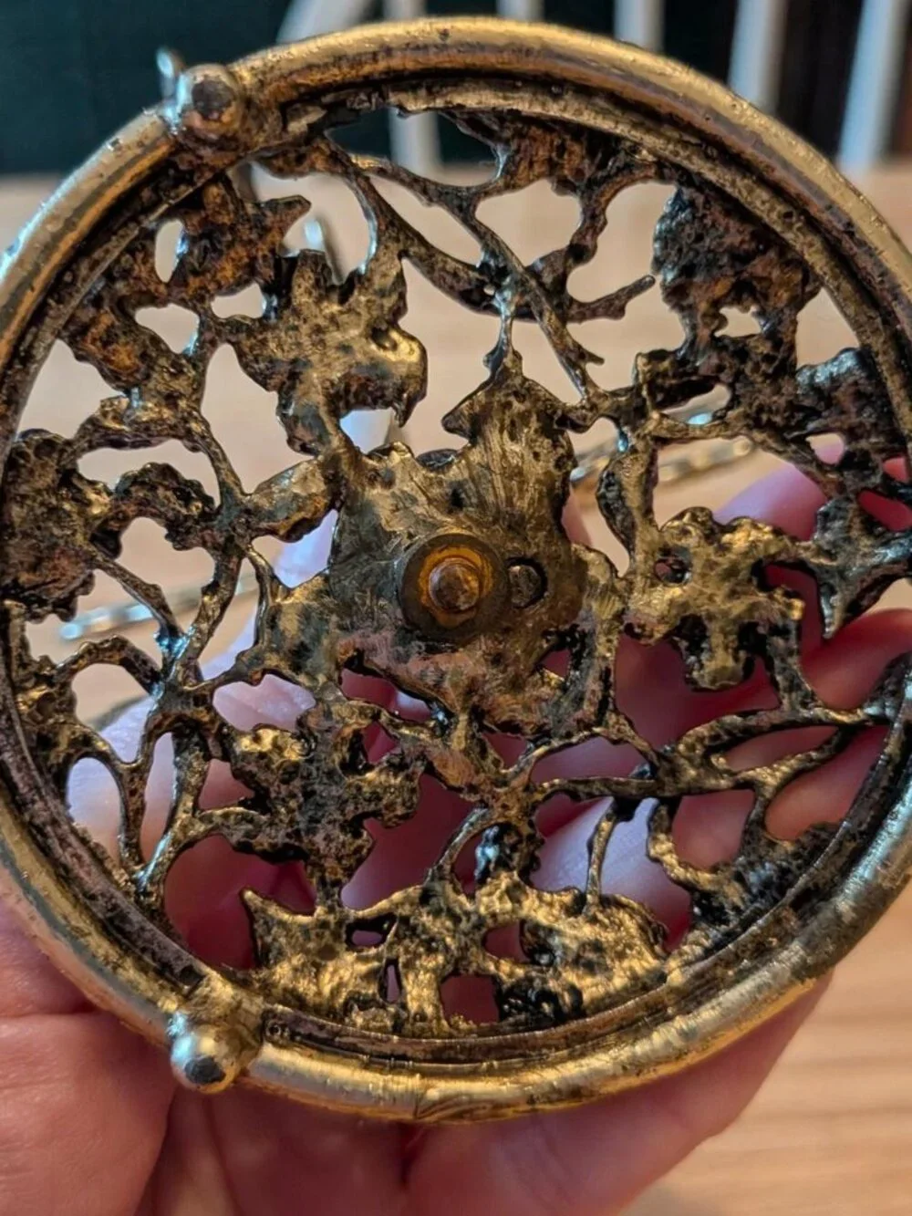 Vintage Cherub Hollywood Regency-style earring holder